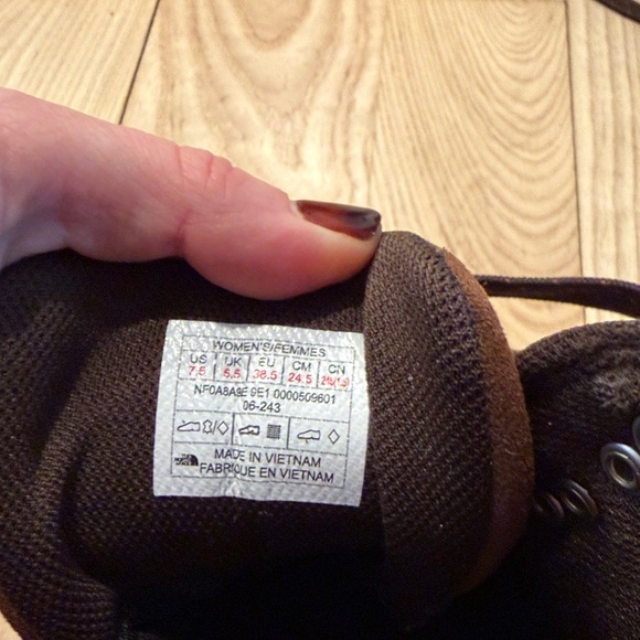 The North Face women’s Back-2-Berkeley  Hiking Boots Size 7.5 - Picture 8 of 9